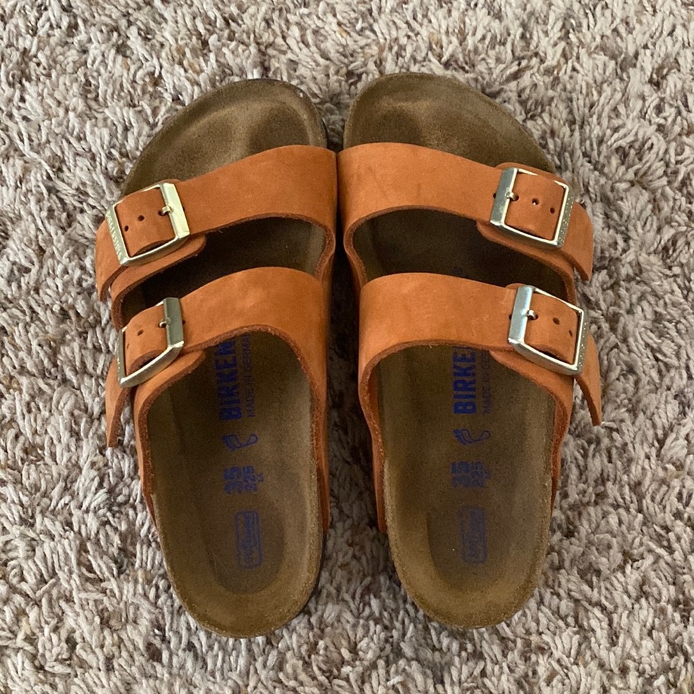 Birkenstock Arizonas, size 35 regular